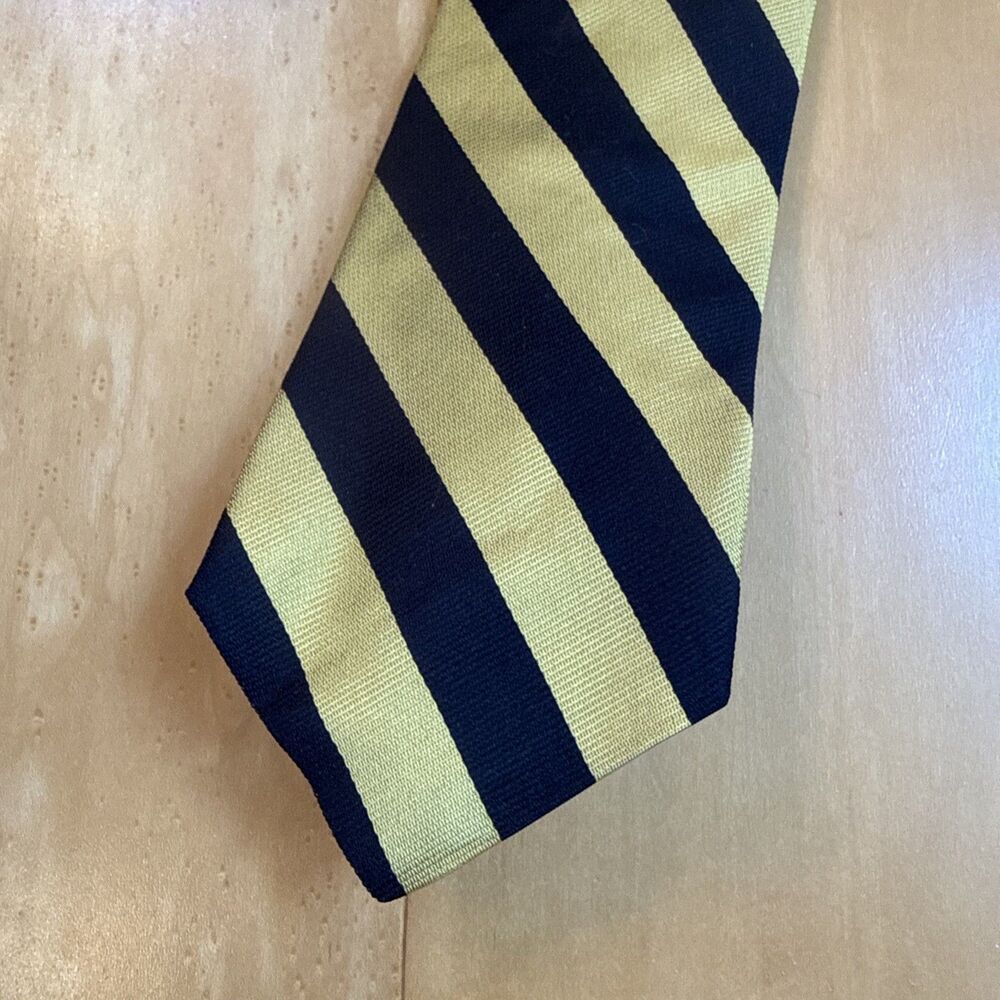 YELLOW STRIPED BERT PULITZER SILK TIE NAVY BLUE